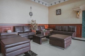 Royal Garden Resort By RedDoorz