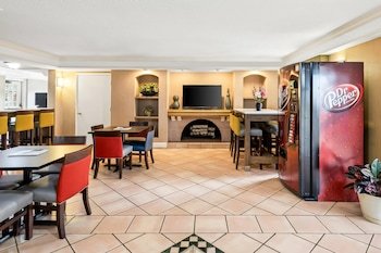 Econo Lodge Augusta North