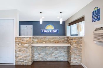Days Inn by Wyndham Elmsford / White Plains