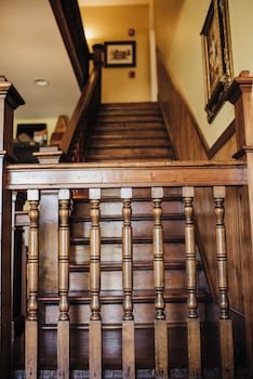 The Grand Lux Inn