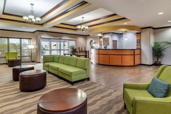Comfort Suites