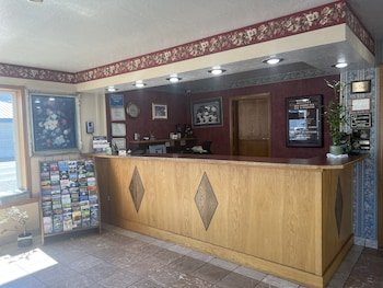 Red Carpet Inn Medford
