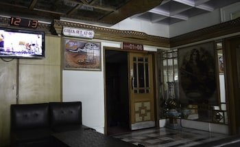 Sandal Bar Hotel
