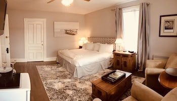 Treadwell Inn