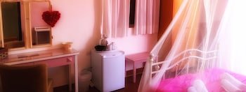 Avra Boutique