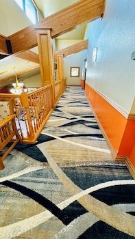 Regency Inn & Suites