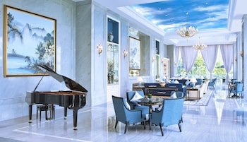 The Azure Qiantang, a Luxury Collection Hotel