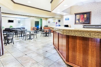 Days Inn & Suites by Wyndham Vancouver