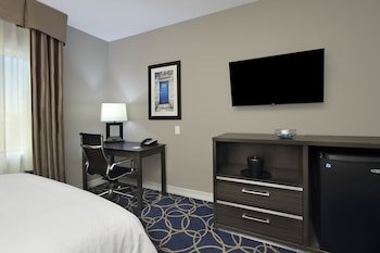 Holiday Inn Express & Suites Houston North - IAH Area