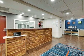 Hampton Inn & Suites St. Louis-Edwardsville