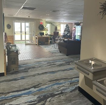 Hometown Inn
