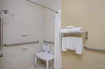 Holiday Inn Express Hotel & Suites Somerset Central