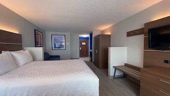 Holiday Inn Express Hotel & Suites Somerset Central