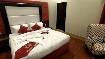 Hotel The Holiday