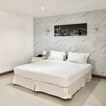Dad D Resort by Lopburi Inn Resort
