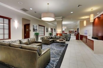 DoubleTree by Hilton St. Louis Forest Park