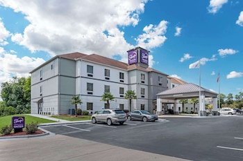 Sleep Inn & Suites