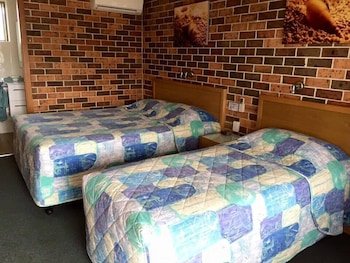 Denman Motor Inn