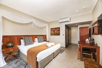 Hwange Safari Lodge