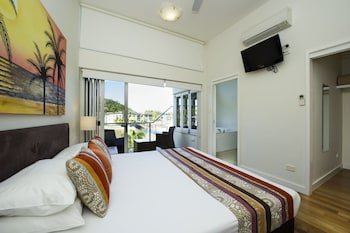 Beachside Magnetic Harbour Apartments