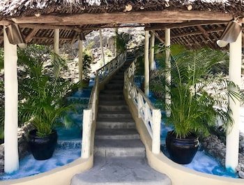 Rock and Sea Glamping - Bubble Ecolodge
