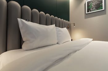 Cotice Ambassador Hotel