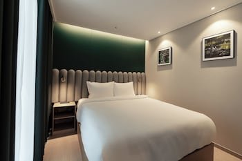 Cotice Ambassador Hotel
