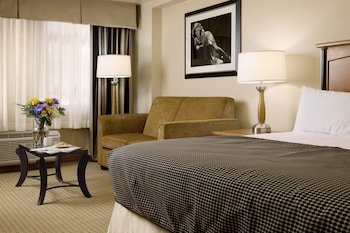 Hollywood Casino & Hotel