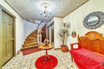 Neocolonial Nouveau Kensington Vacation Home