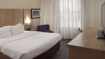Crowne Plaza Cleveland Airport
