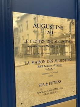 Aux Augustins