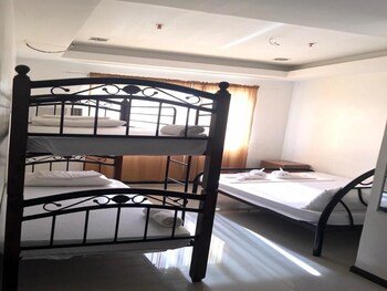 OYO 921 Sorrento Hotel And Resort