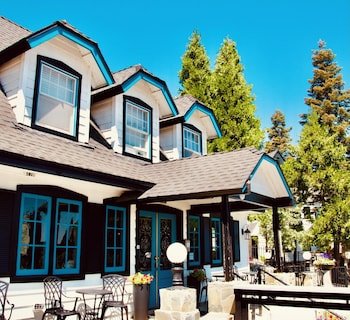 Arrowhead Lake Inn