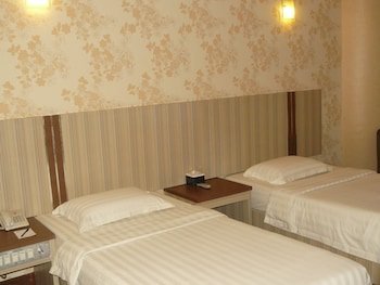 Hotel Oval Surabaya