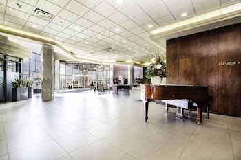 Executive Suites Hotel and Conference Center - Burnaby