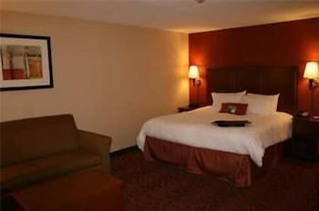 Hampton Inn & Suites New Castle