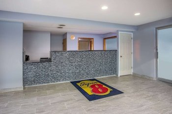 Super 8 by Wyndham Missouri Valley
