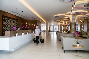 Vangelis Hotel & Suites