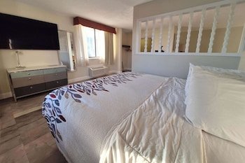 Travelodge by Wyndham Indianapolis Speedway