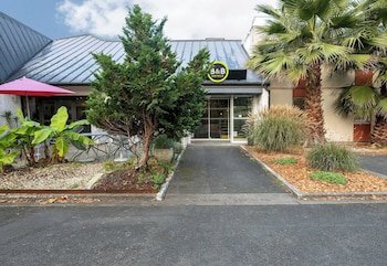 B&B HOTEL Niort Sud Venise Verte