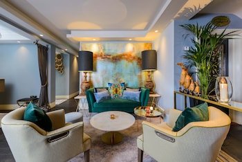 Victoria House Hotel