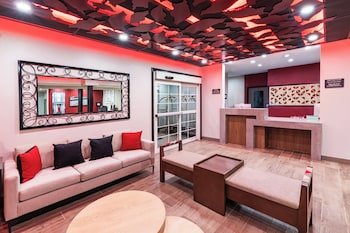 Candlewood Suites Fayetteville / University of Arkansas