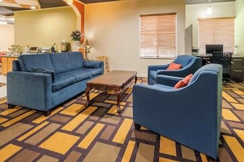 Quality Inn & Suites Lenexa Kansas City
