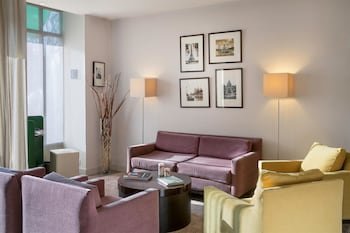 Best Western Rives de Paris La Défense