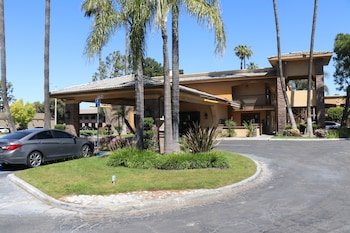 SureStay Plus Hotel by Best Western San Bernardino South