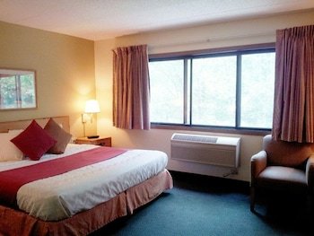 Boarders Inn & Suites by Cobblestone Hotels - Wautoma