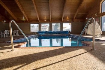 Boarders Inn & Suites by Cobblestone Hotels - Wautoma