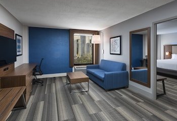 Holiday Inn Express Nashville Downtown