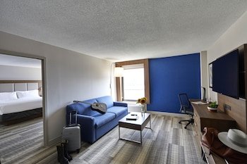 Holiday Inn Express Nashville Downtown