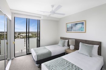 Direct Hotels – Sea Breeze Mooloolaba